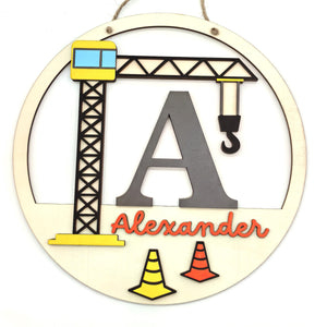 personalisiertes Kran Türschild fürs Kinderzimmer, gefertigt in deinen Wunschfarben, Geschenk zur Taufe, Geburt, Kindergeburtstag, Baustelle