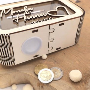 Spardose Hochzeitsgeschenk personalisiert mit Name und Datum, Geldgeschenk, Sparschwein Geburtstagsgeschenk Freundin Ehefrau Einzugsgeschenk