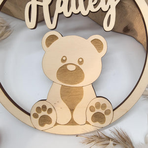 Teddybär Türschild personalisiert fürs Kinderzimmer, gefertigt in Wunschfarben, Geschenk Taufe, Geburt, Kindergeburtstag, Namensschild