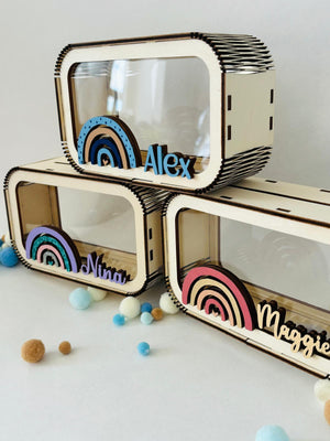 Regenbogen Spardose personalisiert mit Namen in Wunschfarben, Sparbüchse, Sparschwein, Geldgeschenk, Geschenk Geburt, Taufe, Geburtstag