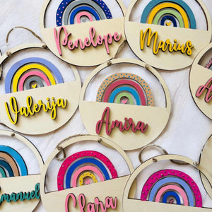Regenbogen Türschild personalisiert, gefertigt in Wunschfarben, Geburtstagsgeschenk, Geschenk Taufe, Geburt, Kindergeburtstag, Namensschild
