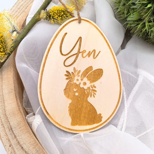 Ostereier zum aufhängen, Osteranhänger, Ostergeschenk personalisiert, Geschenkanhänger Ostern, Osterdeko Holz, Osterhase, Hase mit Blumen