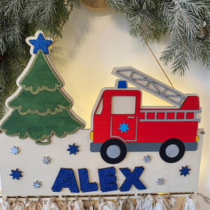 Adventskalender XXL Feuerwehr aus Holz, personalisiert mit Wunschtext und in Wunschfarbe, Geschenkidee, Babys Weihnachten, Feuerwehrauto