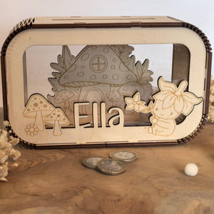 Spardose personalisiert mit Namen, Sparbüchse, Sparschwein, Geldgeschenk, Geschenk zur Geburt, Taufe, Geburtstag Fliegenpilz Wichtelhaus fee