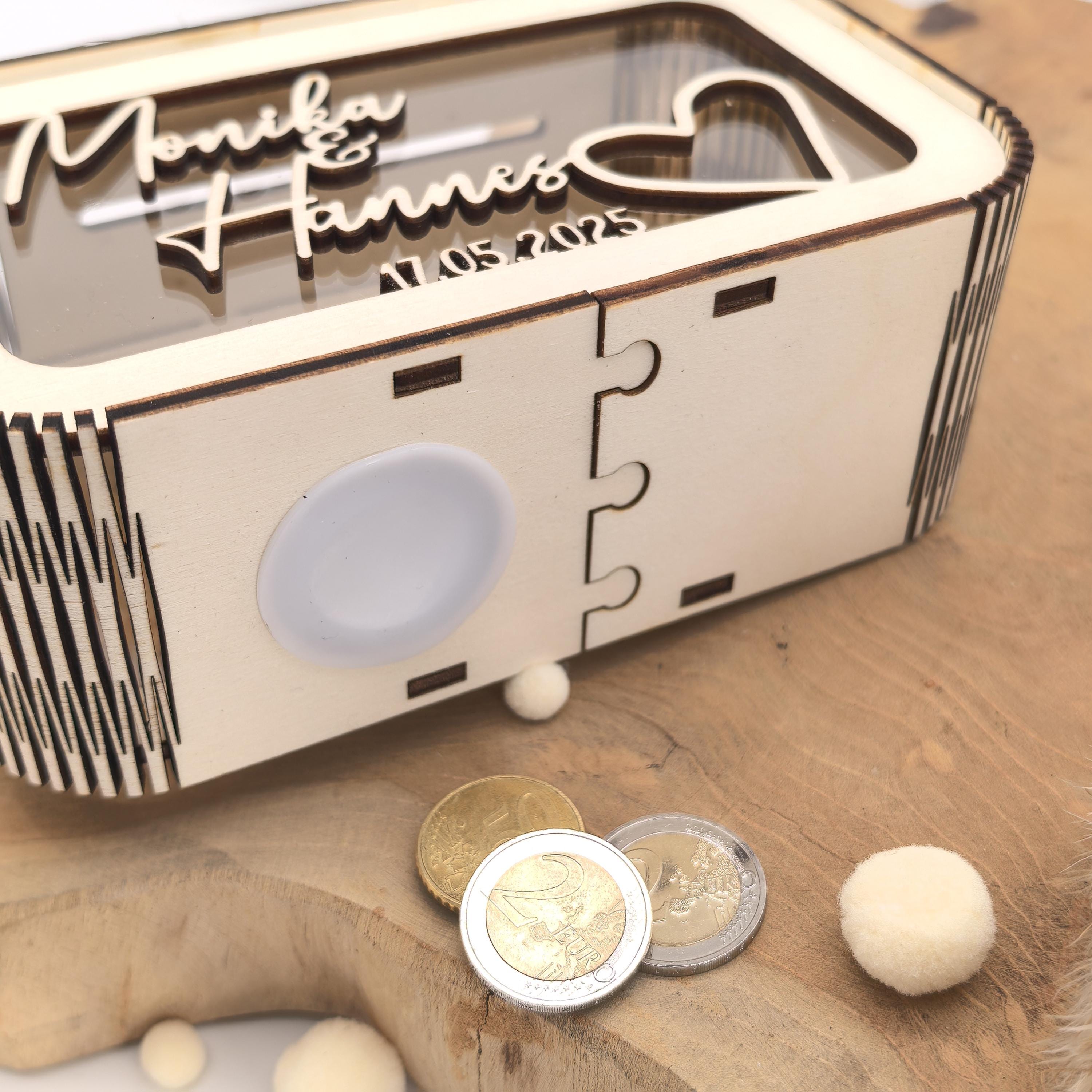 Spardose Hochzeitsgeschenk personalisiert mit Name und Datum, Geldgeschenk, Sparschwein Geburtstagsgeschenk Freundin Ehefrau Einzugsgeschenk