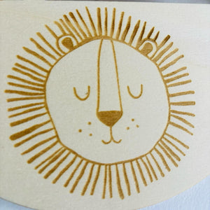 Türschild Löwe personalisiert fürs Kinderzimmer, gefertigt in Wunschfarben, Geschenk Taufe, Geburt, Kindergeburtstag, Namensschild, Tiere