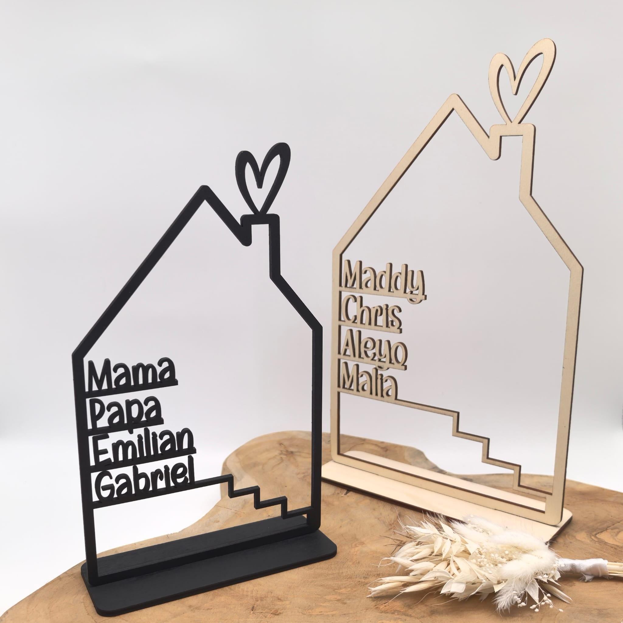 Haus mit Namen, Holzhaus personalisiert, 4mm Holz personalisierte Deko Wand Einzugsgeschenk, Türschild Familie, Geburtstagsgeschenk Hochzeit