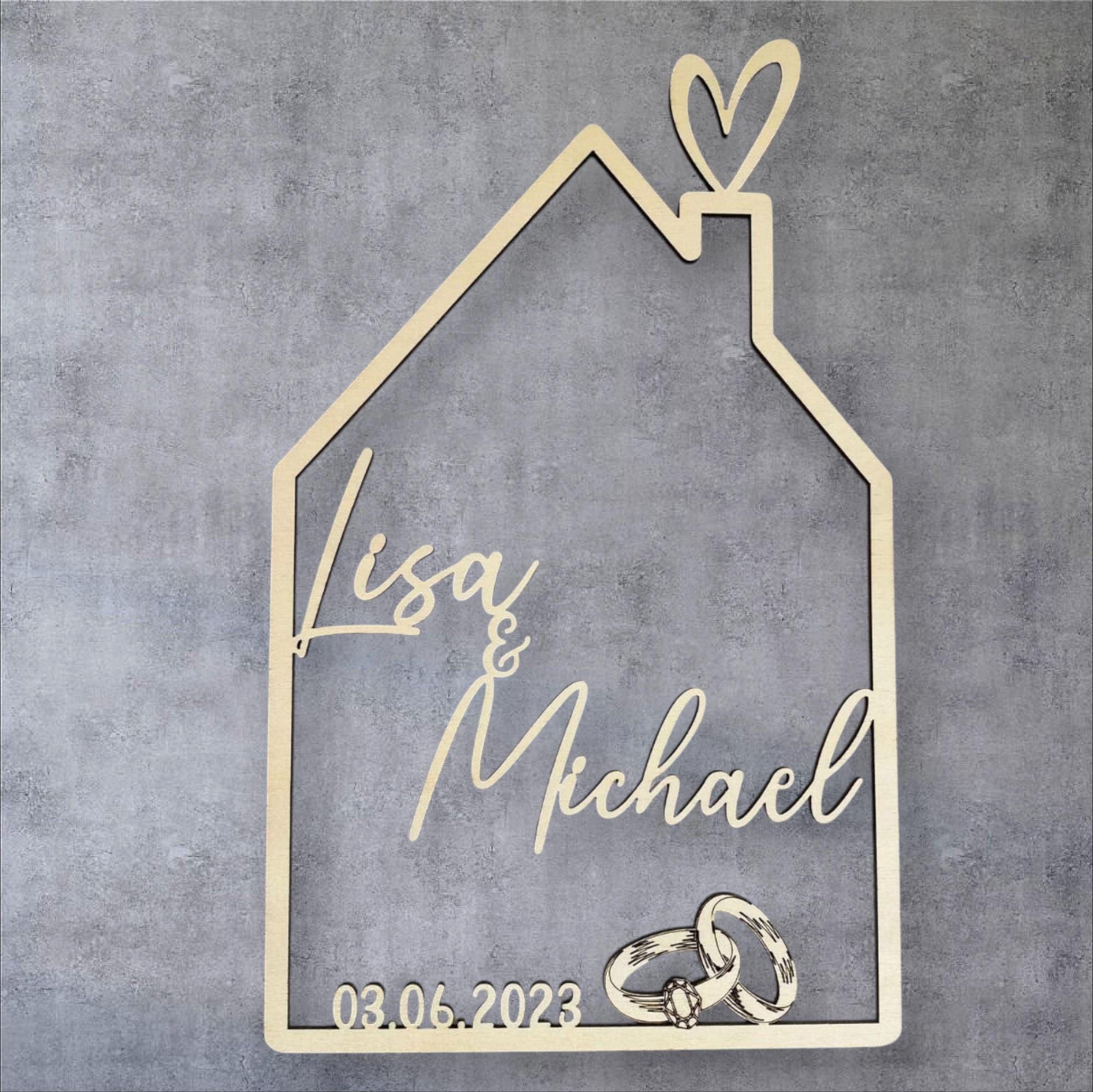 Haus mit Namen, Holzhaus personalisiert, 4mm Holz personalisierte Deko Wand Einzugsgeschenk, Türschild Familie, Geburtstagsgeschenk Hochzeit