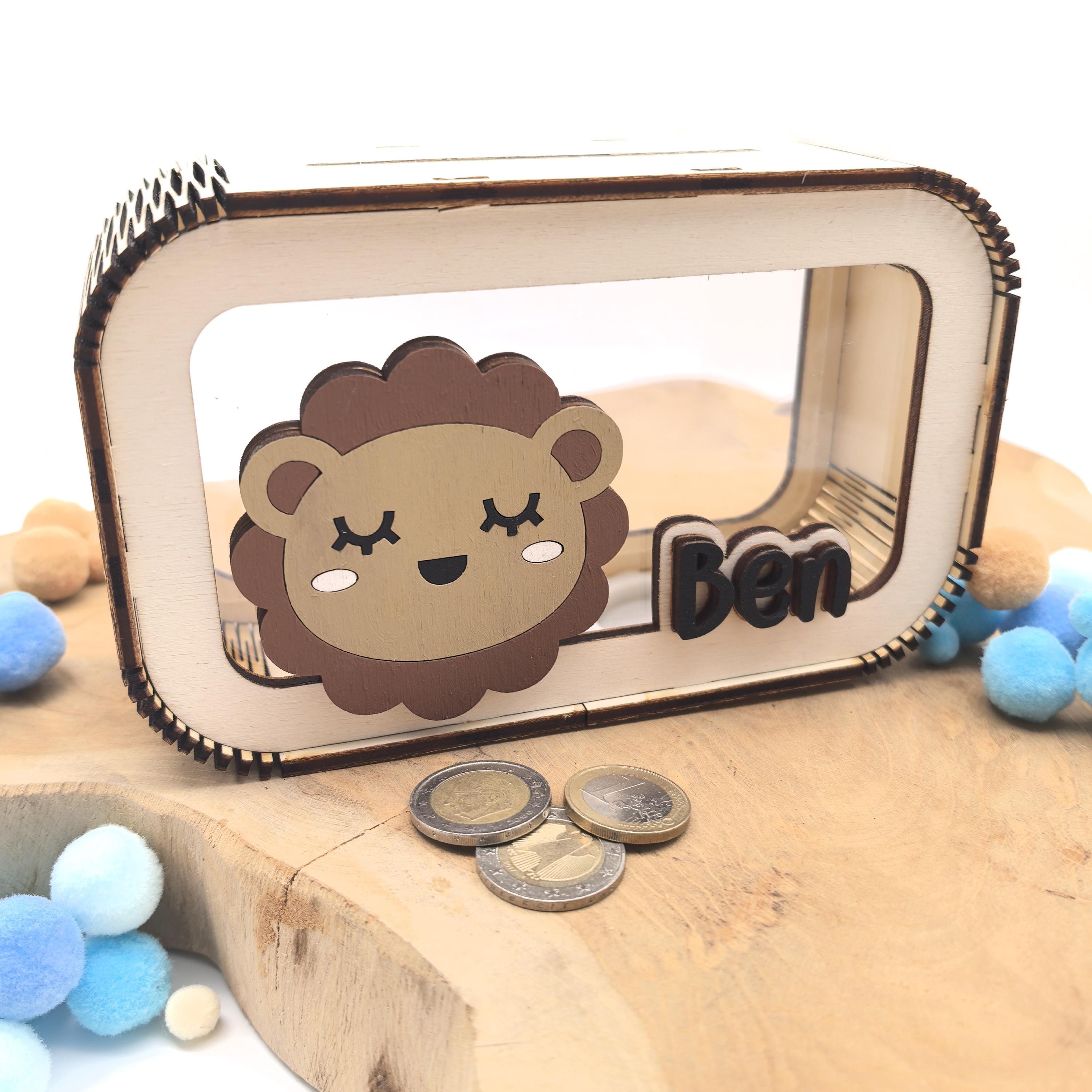 Spardose Löwe personalisiert mit Namen in Wunschfarben, Sparbüchse, Sparschwein, Geldgeschenk, Geschenk Geburt, Taufe, Geburtstag, Löwen