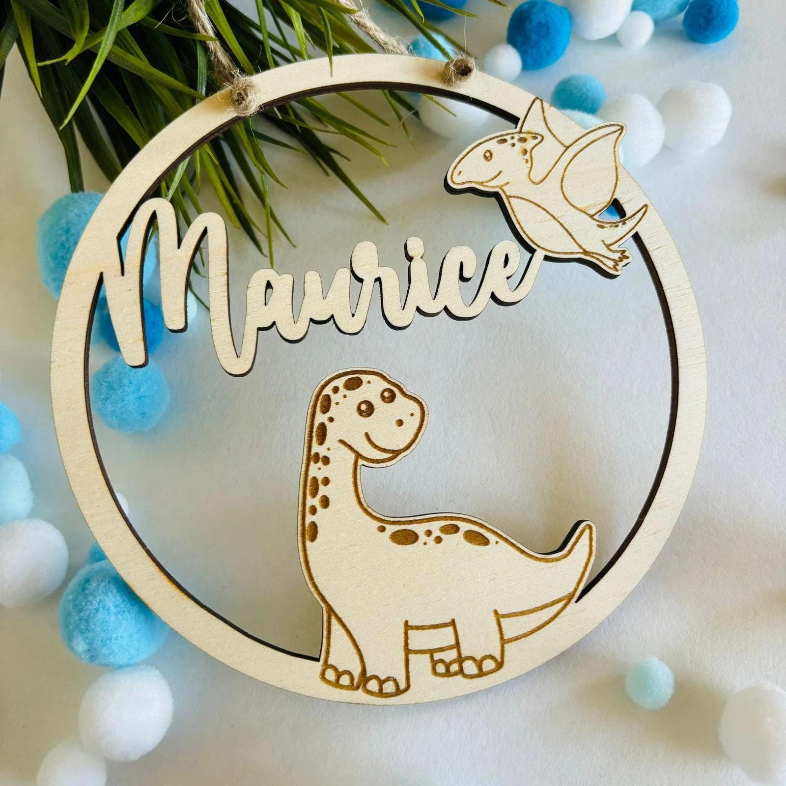 Personalisiertes Dino Türschild fürs Kinderzimmer, Geburtstagsgeschenk, Deko Geschenk Taufe Geburt Kindergeburtstag Namensschild Dinosaurier