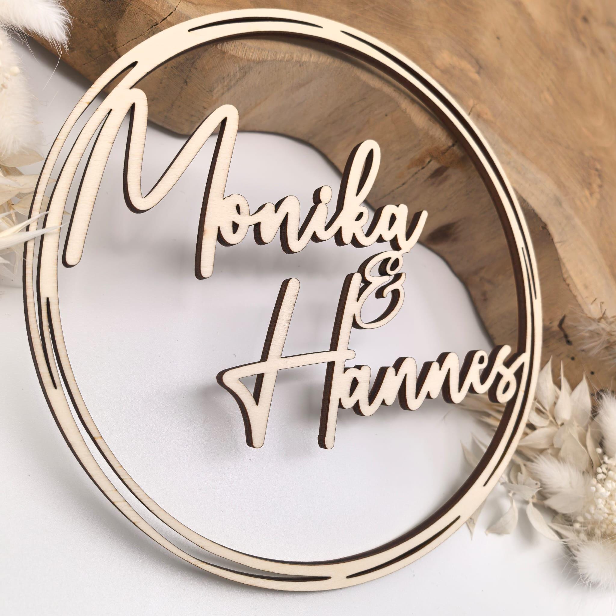 Hochzeit Kranz Geschenk personalisiert mit Namen aus Holz - Hochzeitsgeschenk Holz Hochzeitsschild Holzkranz Hochzeitskranz Hochzeitsdeko