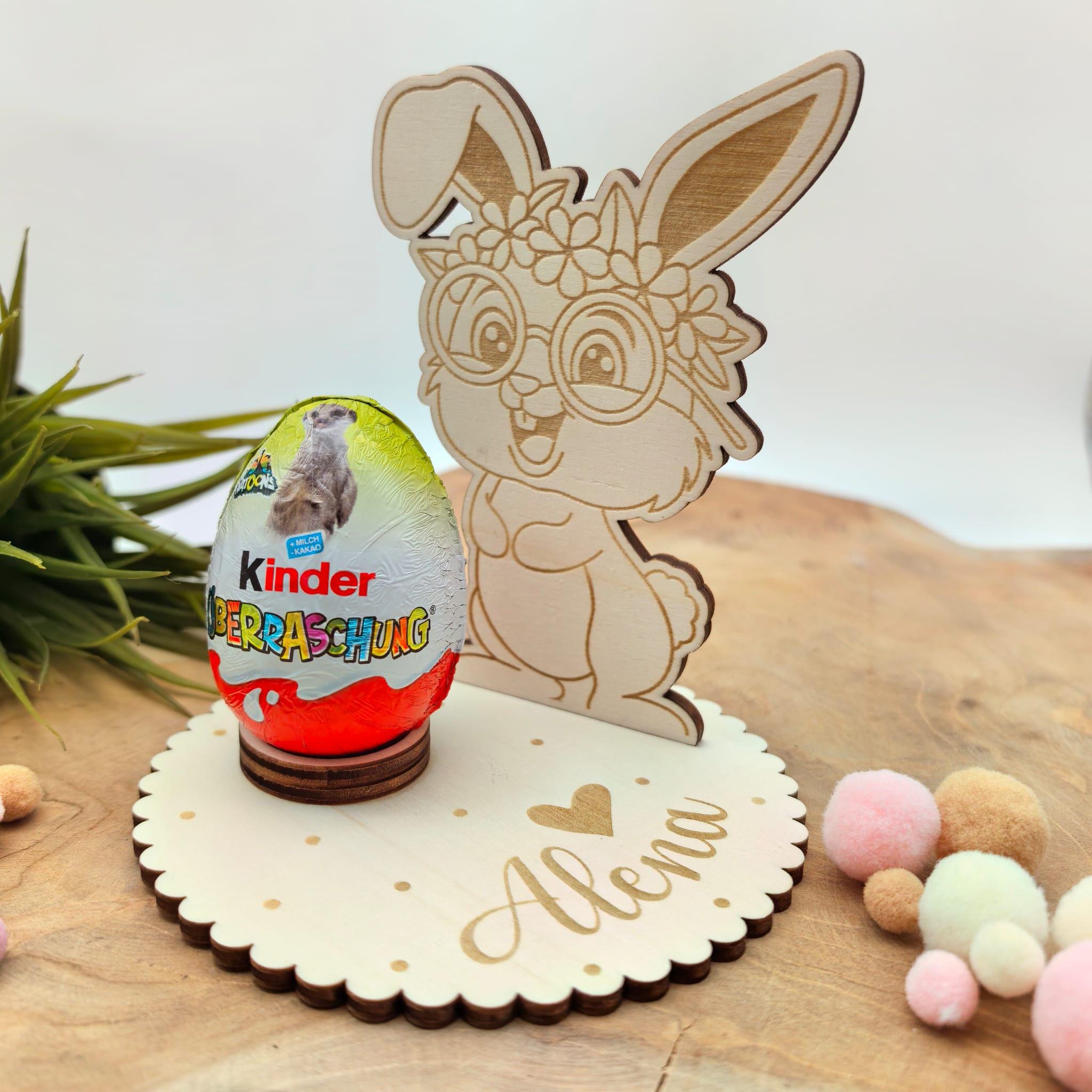Ü-Ei Hase personalisiert aus Holz Halterung , Ostern, Geschenk, Ostergeschenk, Überraschungsei, Ostergeschenk, Eierhalter, Ostergeschenk
