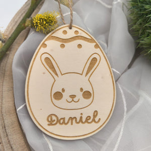 Ostereier zum aufhängen, Osteranhänger, Ostergeschenk personalisiert, Geschenkanhänger Ostern, Osterdeko Holz, Osterhase, Hase mit Blumen