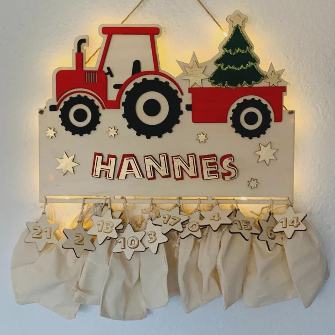 Adventskalender XXL Traktor aus Holz, personalisiert mit Wunschtext und in Wunschfarbe, Geschenkidee, Babys Weihnachten, Advent, Trekker