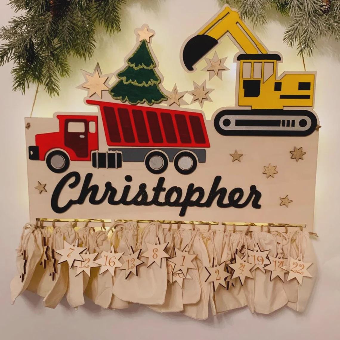 Adventskalender XXL Bagger LKW aus Holz, personalisiert mit Wunschtext und in Wunschfarbe, Geschenkidee, Babys Weihnachten, Baustelle, Truck