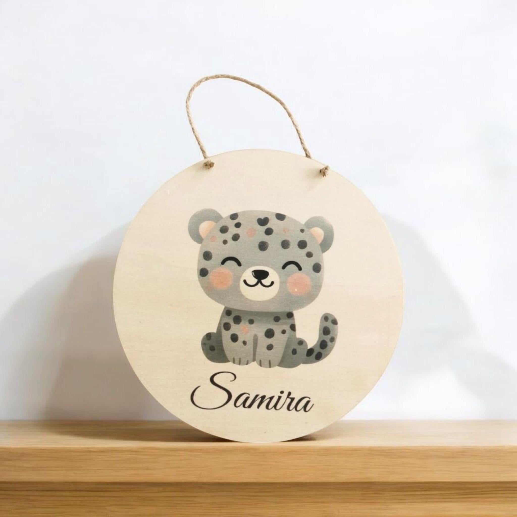 Türschild personalisiert fürs Kinderzimmer mit Löwe, Giraffe, Tiger, in Wunschfarben, Geschenk Taufe, Geburt, Kindergeburtstag, Namensschild