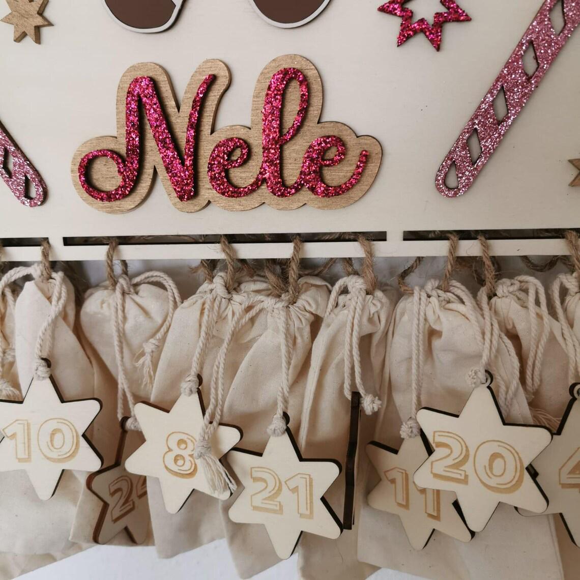 Lebkuchen Adventskalender aus Holz, personalisiert mit Wunschtext und in Wunschfarbe, Geschenkidee, Babys Weihnachten, Advent, Lebkuchenhaus