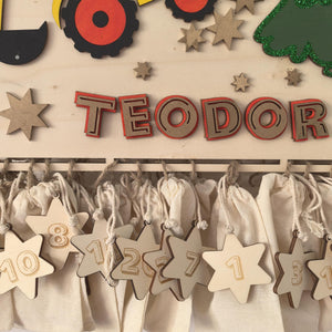 Adventskalender XXL Bagger Traktor aus Holz, personalisiert mit Wunschtext und in Wunschfarbe, Geschenkidee, Babys Weihnachten, Baustelle,