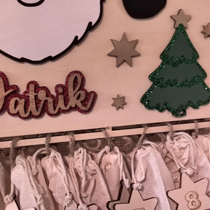 Adventskalender XXL Weihnachtsmann aus Holz, personalisiert mit Wunschtext und in Wunschfarbe Geschenkidee Baby Weihnachten Advent NIKOLAUS