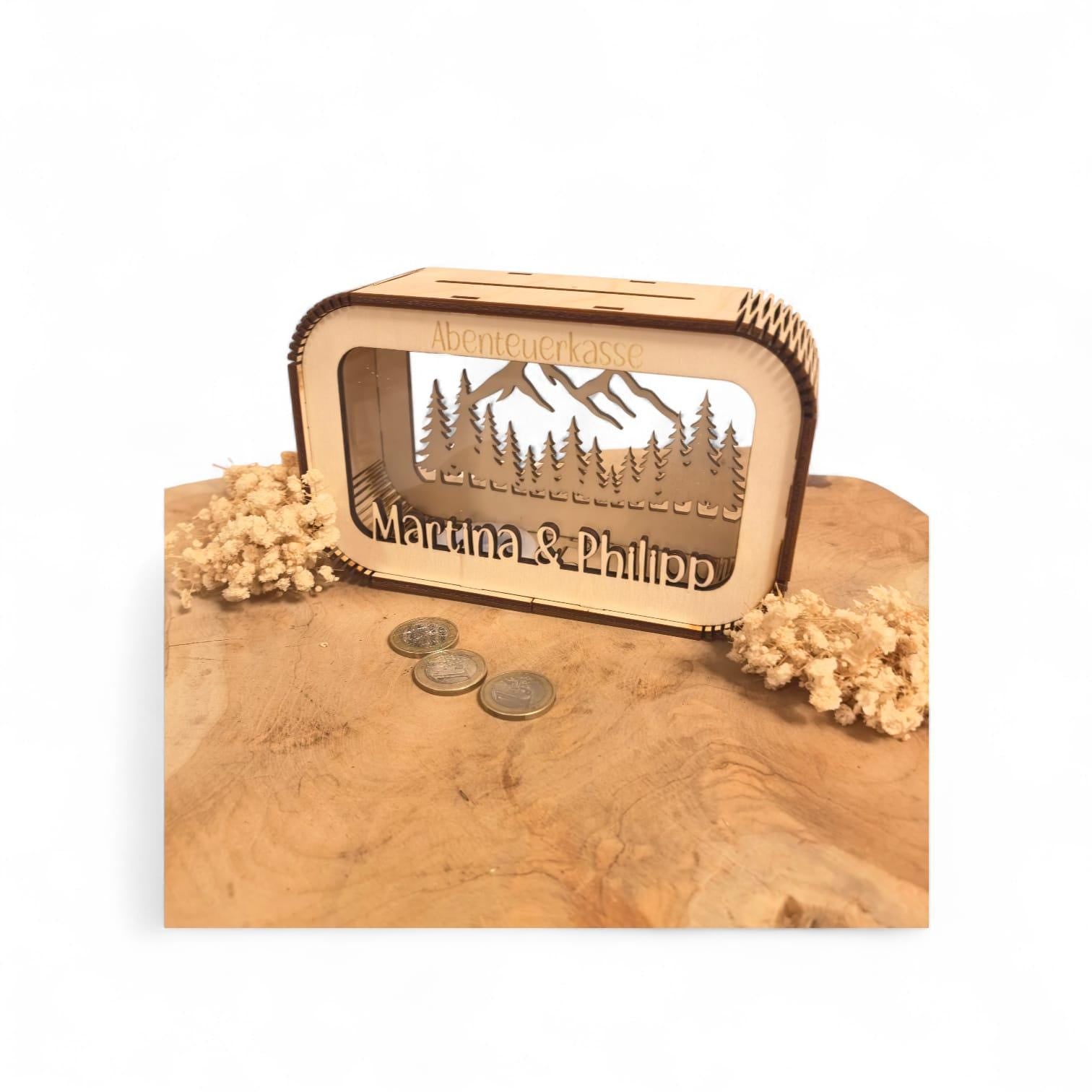 Spardose Reisekasse personalisiert mit Name, Geldgeschenk, Sparschwein Geburtstagsgeschenk Freundin Ehefrau Einzugsgeschenk, Berge, Camping