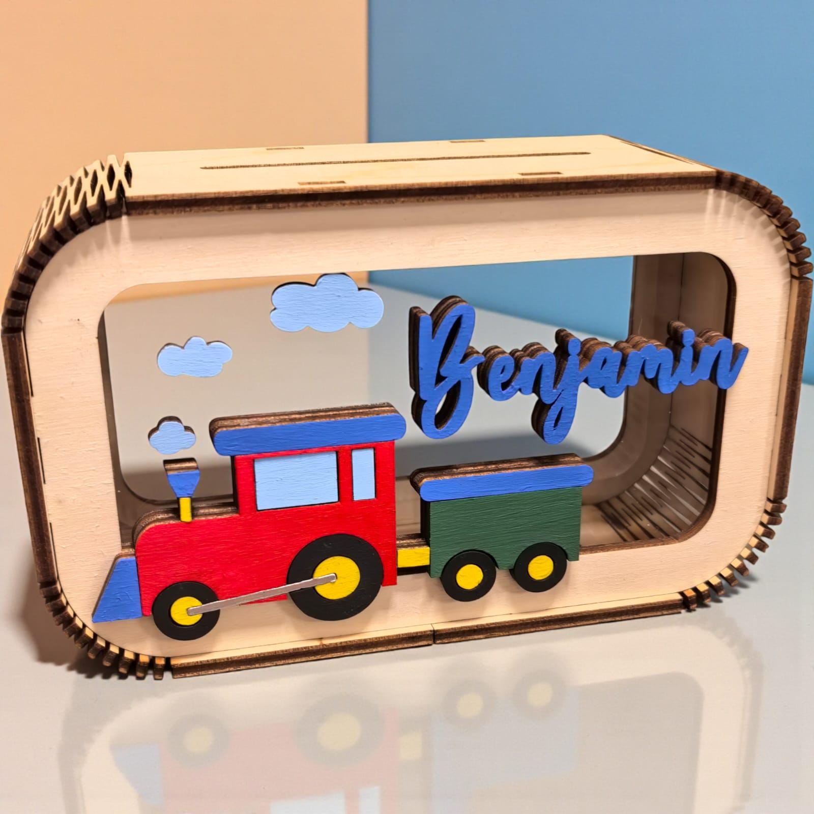 Zug Spardose personalisiert mit Namen in Wunschfarben, Sparbüchse, Sparschwein, Geldgeschenk, Geschenk Geburt, Taufe, Geburtstag Bahnhof