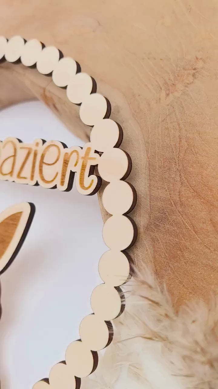 hübscher Oster Türkranz mit Hase und Wunschtext, Wanddeko, Fensterdeko, Osterkranz, Osterdeko, Osterhase, Ostereier, personalisierte Deko